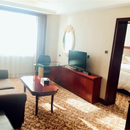 New Paris Hotel Харбин Экстерьер фото