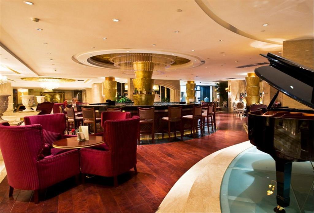 New Paris Hotel Харбин Экстерьер фото