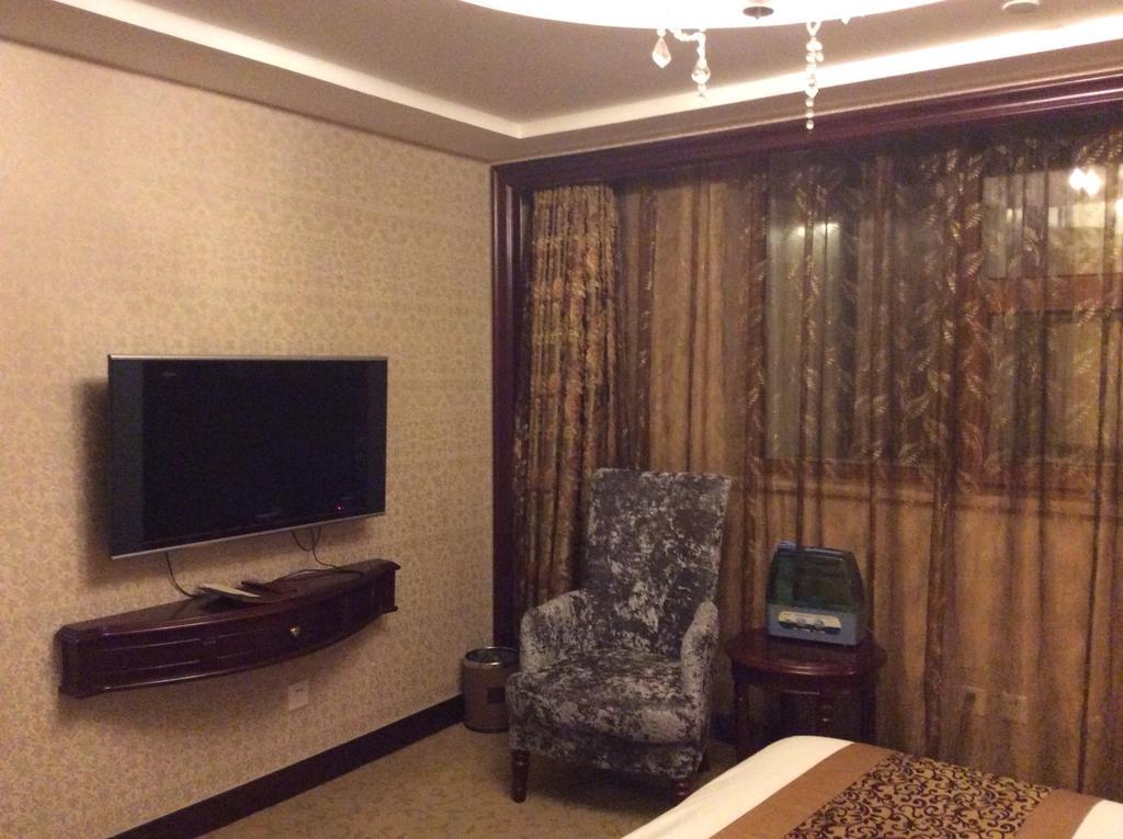 New Paris Hotel Харбин Экстерьер фото