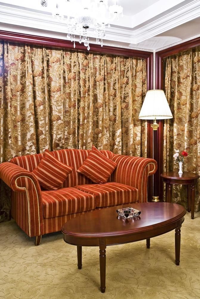 New Paris Hotel Харбин Экстерьер фото
