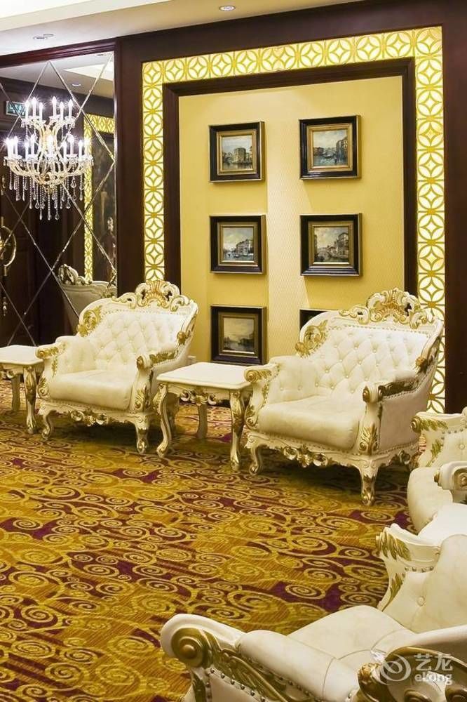 New Paris Hotel Харбин Экстерьер фото