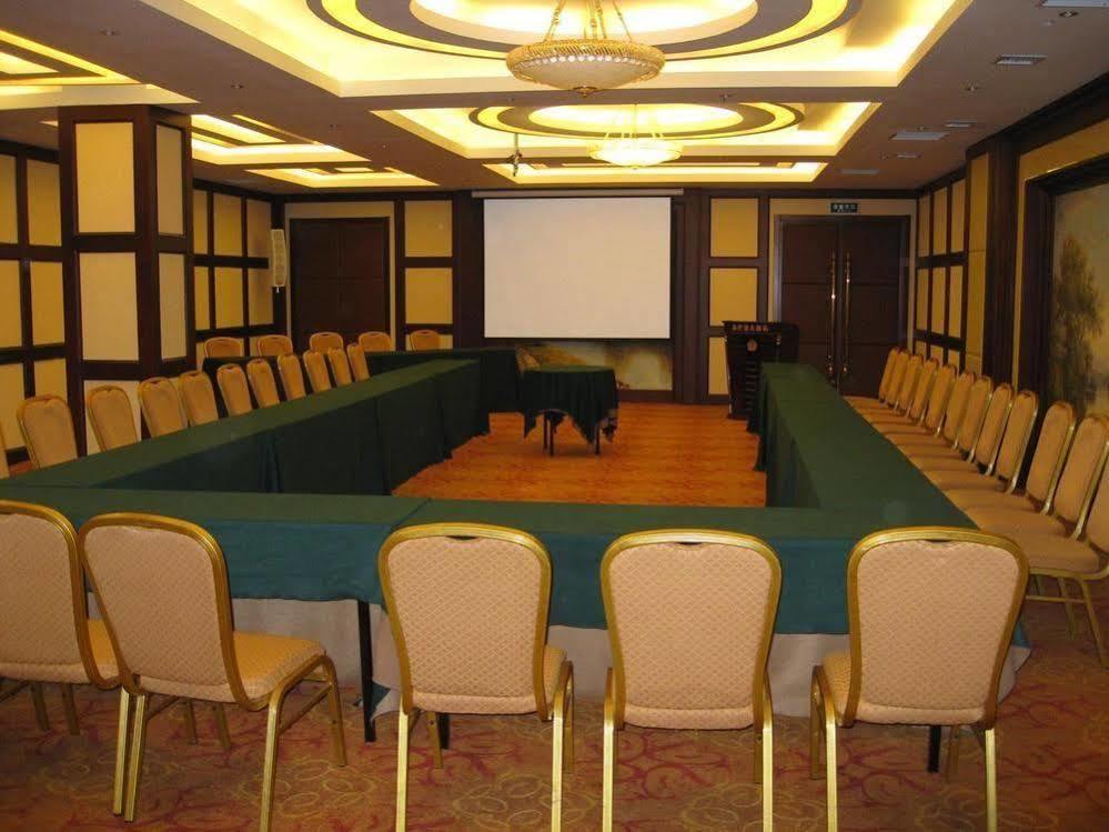 New Paris Hotel Харбин Экстерьер фото